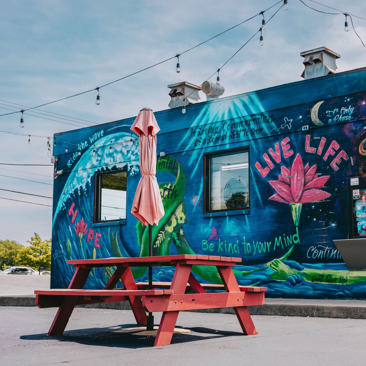 Legendary Laundromat and Car Wash, 24-hour self-serve facility in Cortland IL