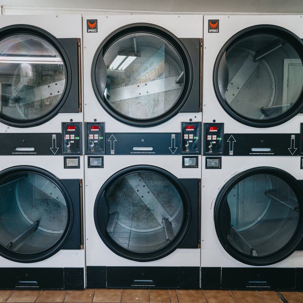 Interior wide view of Legendary Laundromat in Cortland IL