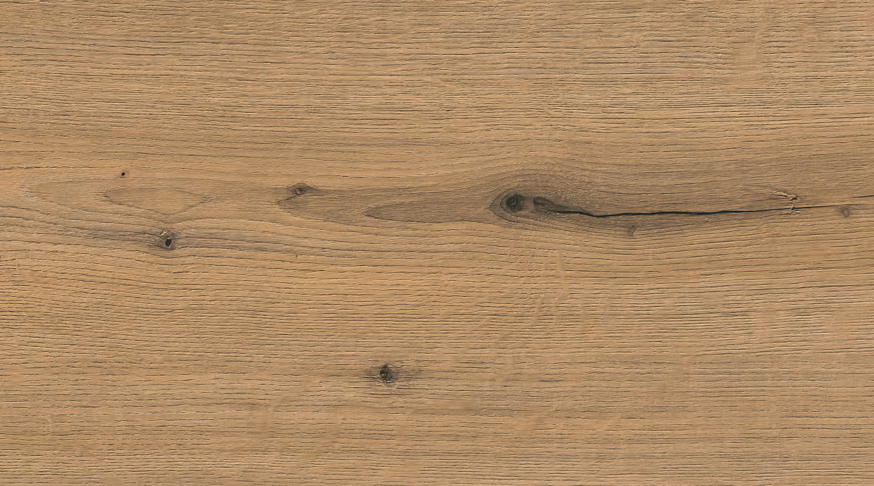 Vulkanisch eiken werkblad van ME Kitchen met een warme houtlook, natuurlijke nerf en donkere noesten, passend bij een moderne en sfeervolle keuken.