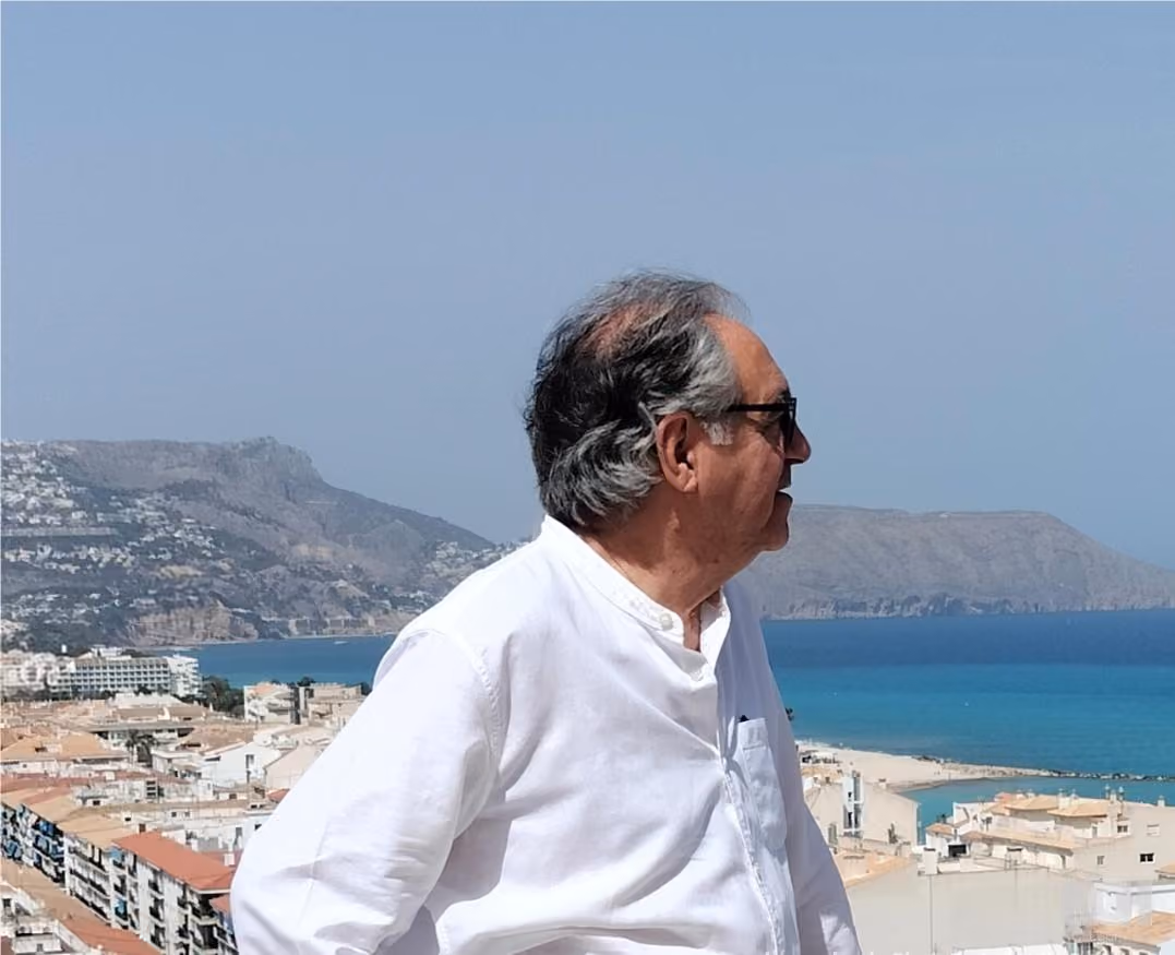 Vicente Isaach, artist at The Seventh Art Gallery in Valencia