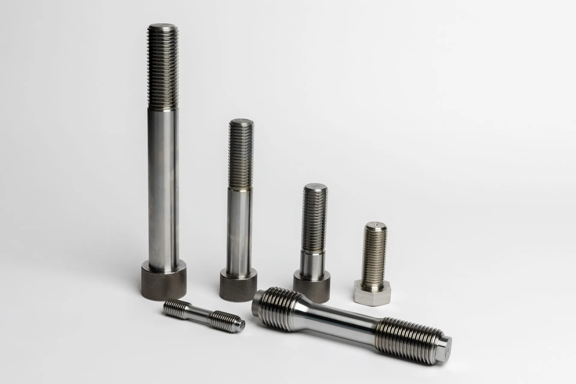 Waarom traceerbaarheid van fasteners cruciaal is in kritische sectoren