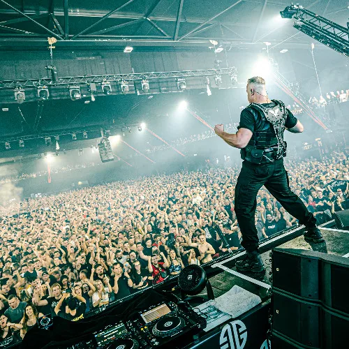 Radical Redemption op het podium