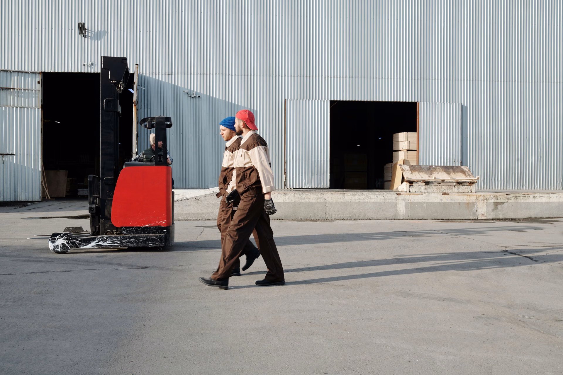Warehouse vs. Distribution Center: What's the Difference?