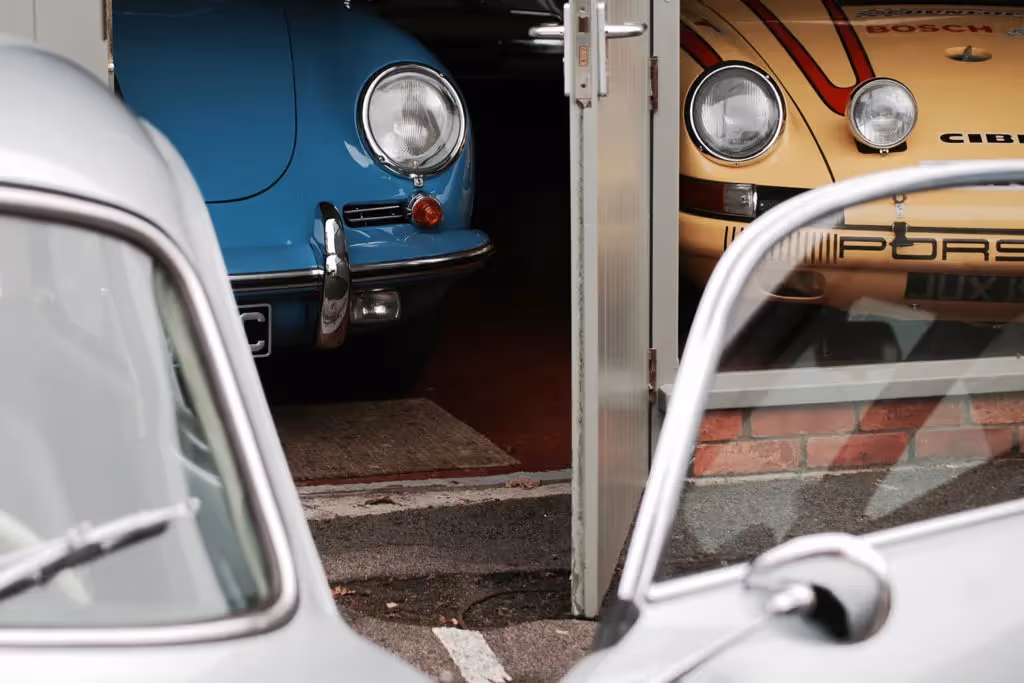 The top 10 best classic car auctions in the UK. This list covers; where the car auctions are, how to get there, when they take place and what to expect.
