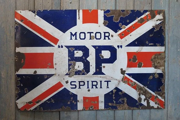 From the Silver Dawn to the Mini Cooper Sportspack and the modern Defender, discover how three great British marques. Rolls-Royce, Mini and Land Rover continue to define heritage, innovation and national identity.