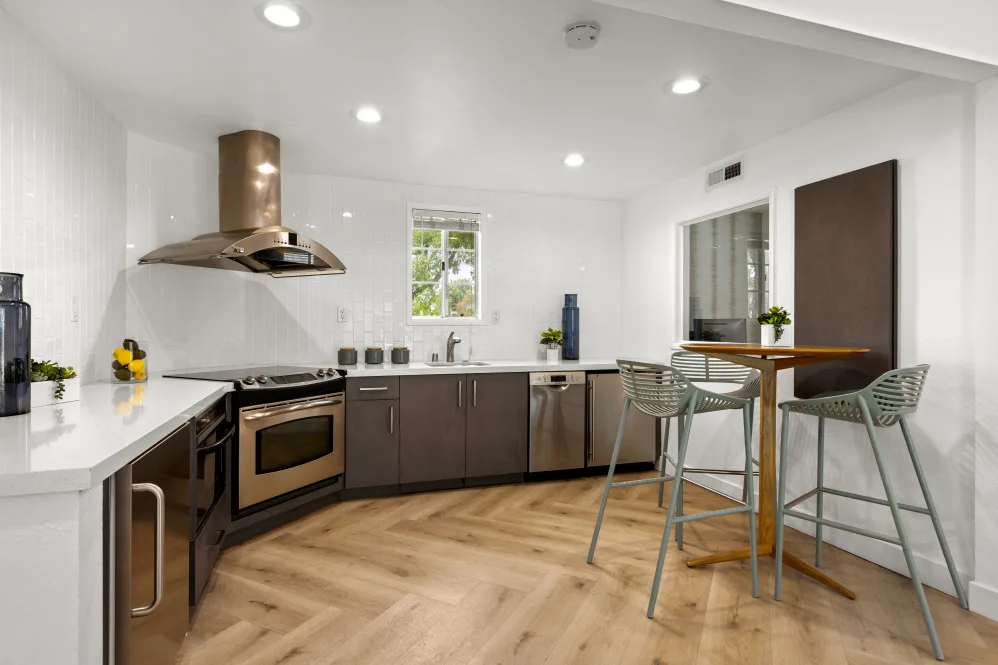 Kitchen area with hightop table