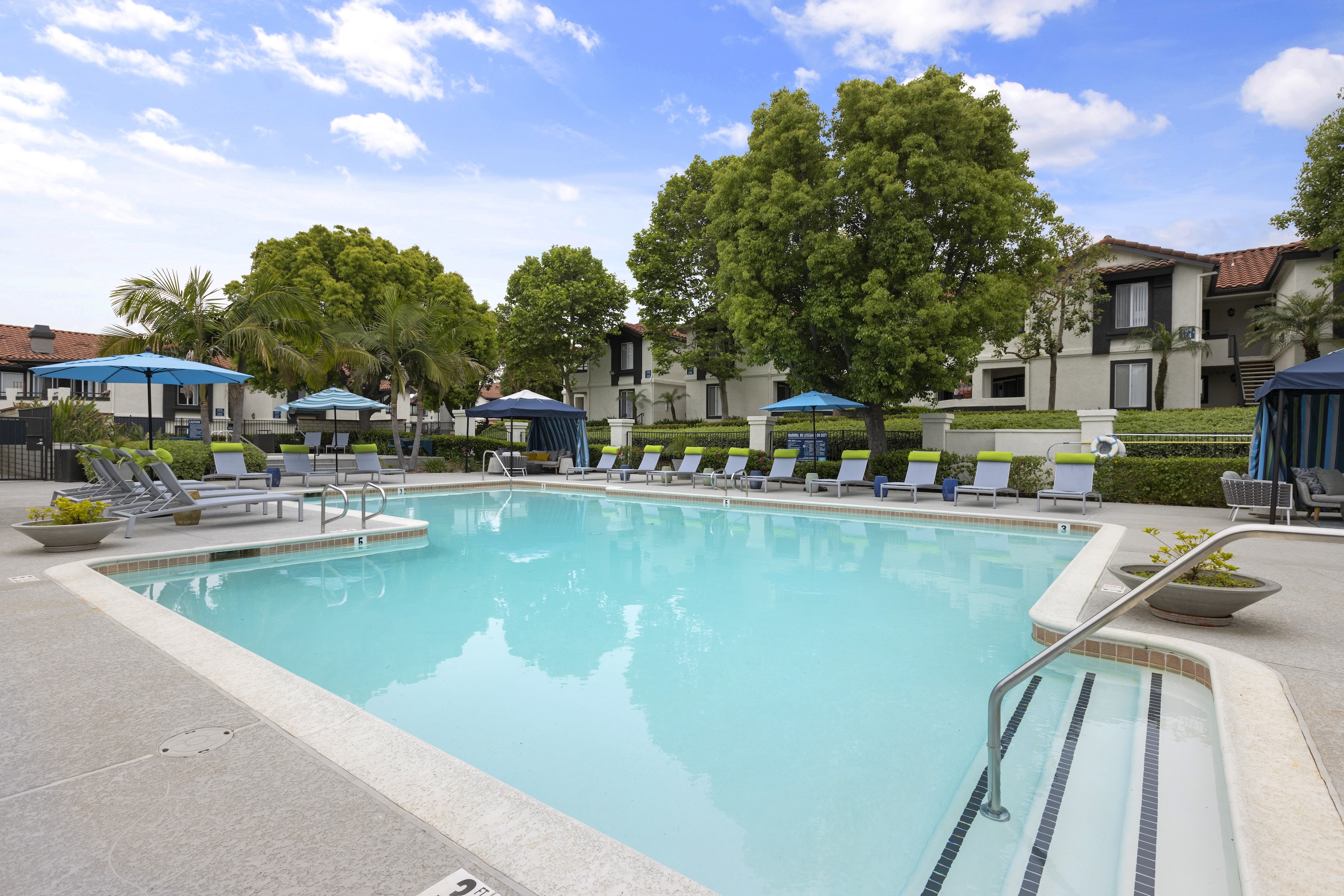 Pool area with seating