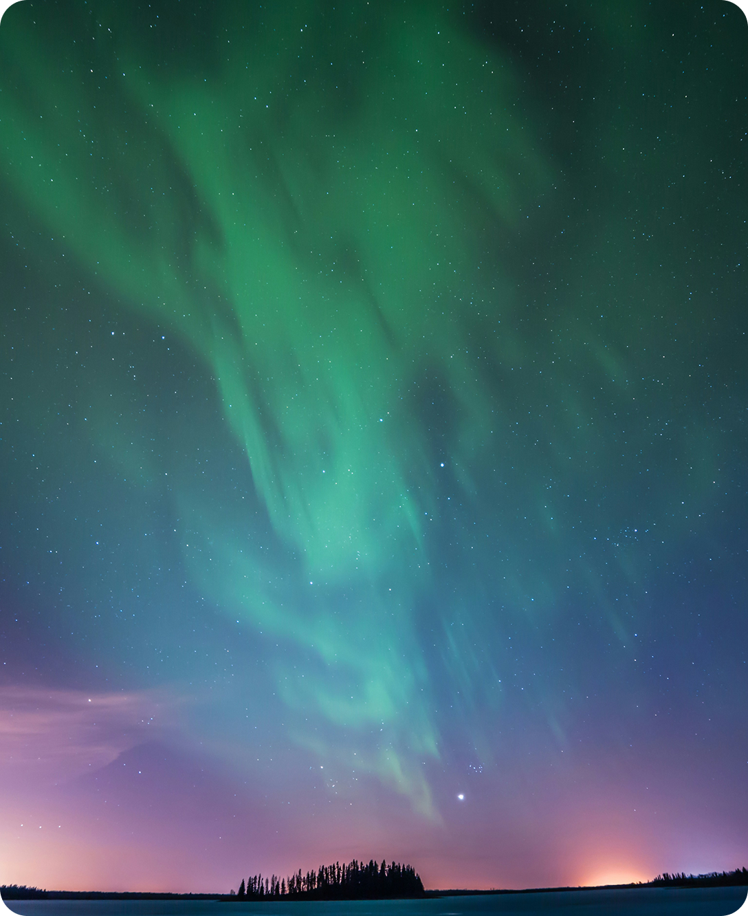 Aurora over the horizon
