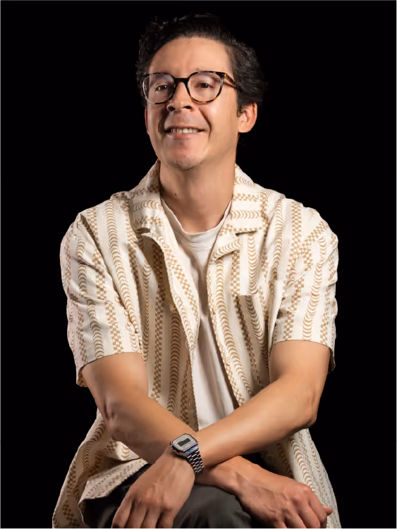Retrato de estudio de Juan Fernando Martinez