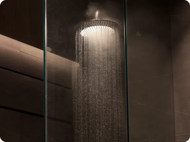 Regendusche in einem Komfortbad