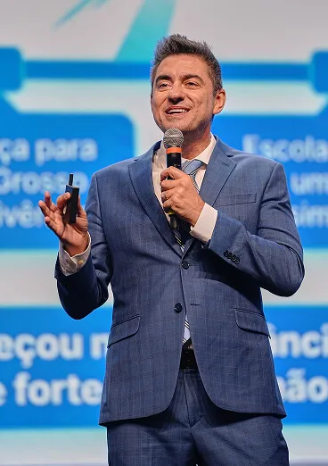 Sócio da MLaw palestrando em evento jurídico