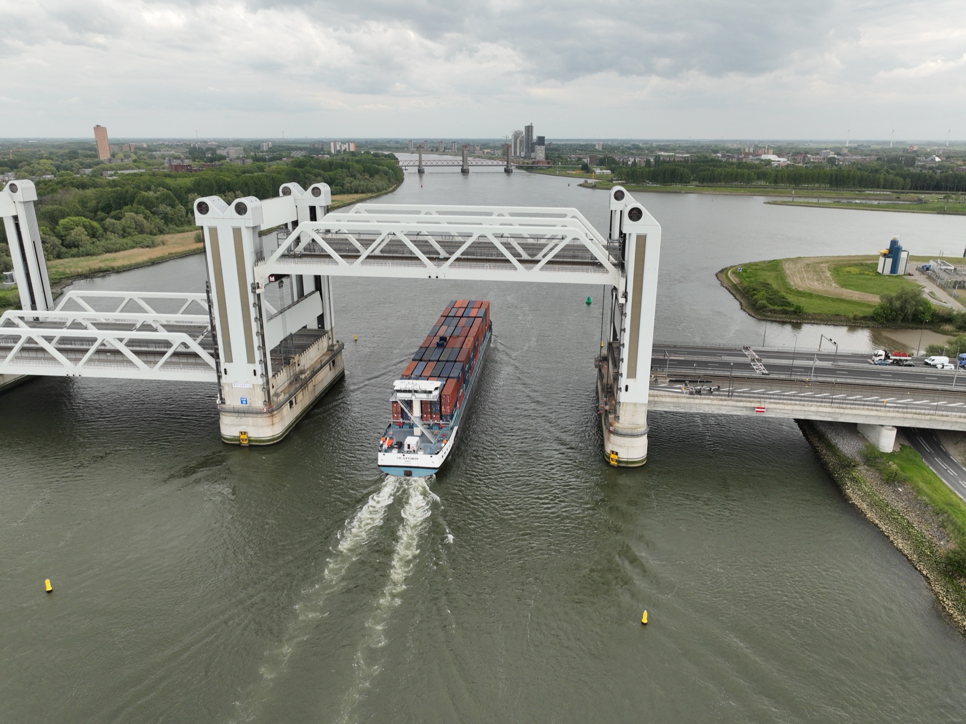 Botlekbrug drone-inspectie