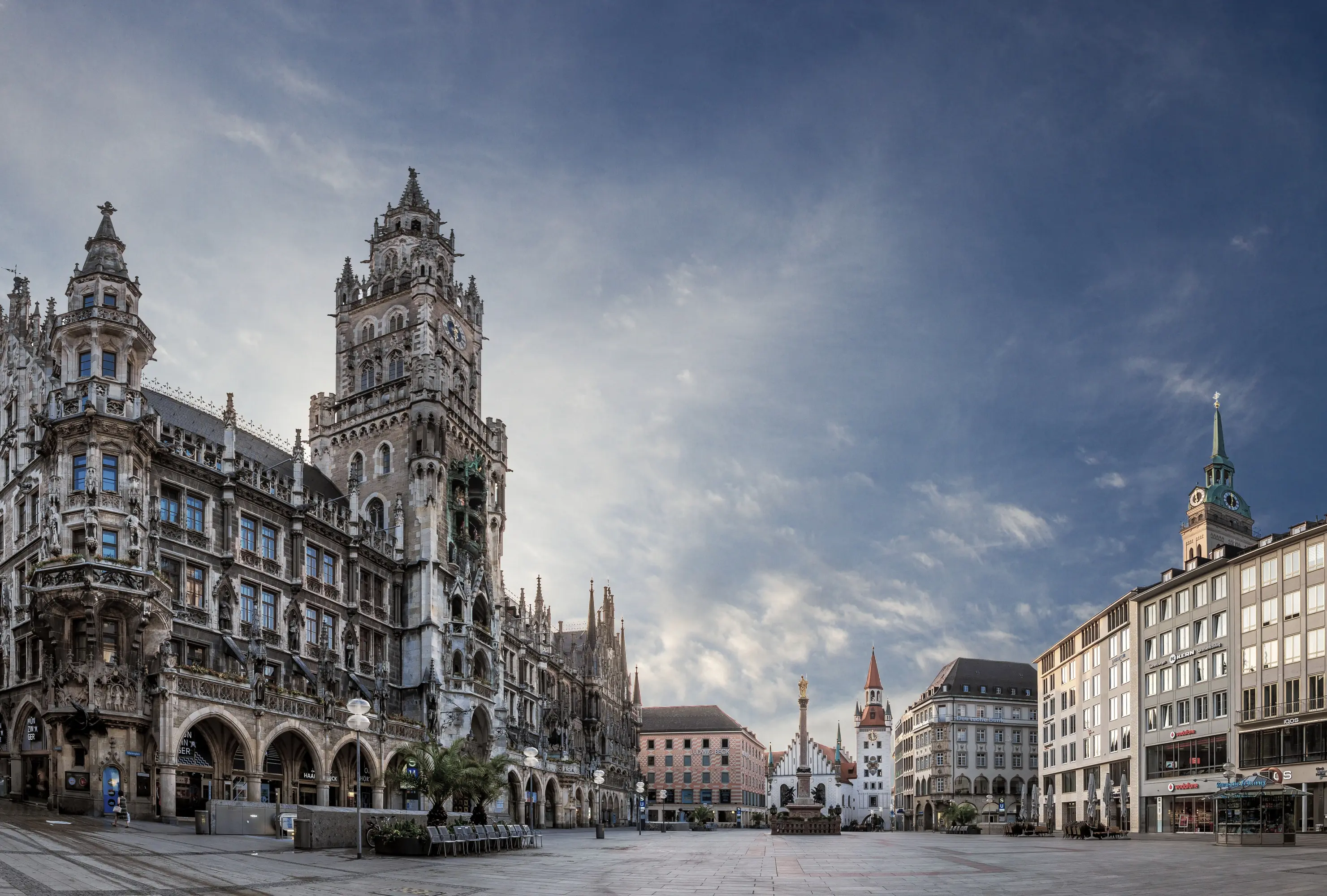 The munich town hall.