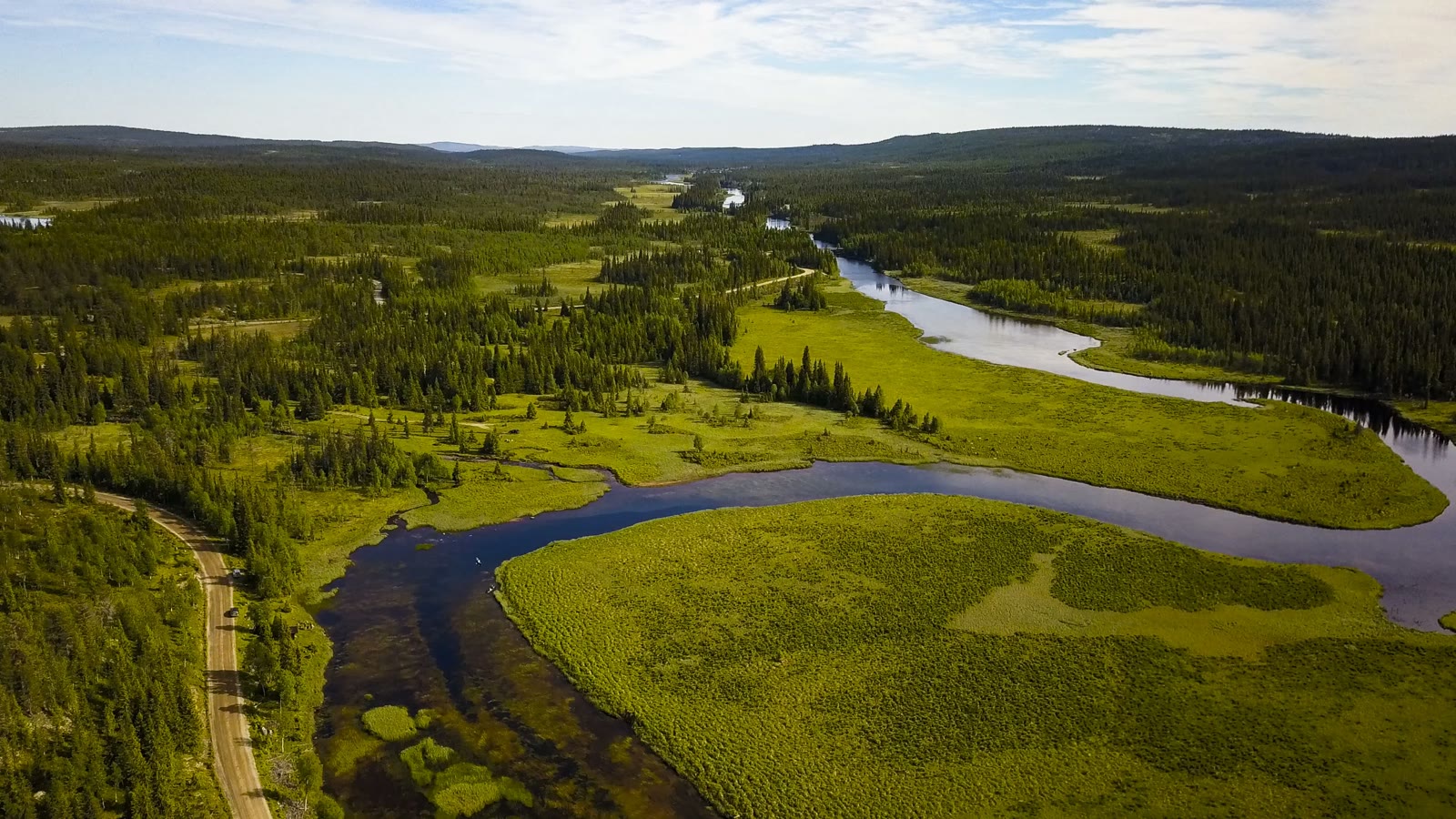 The bends of river Åsta from the air