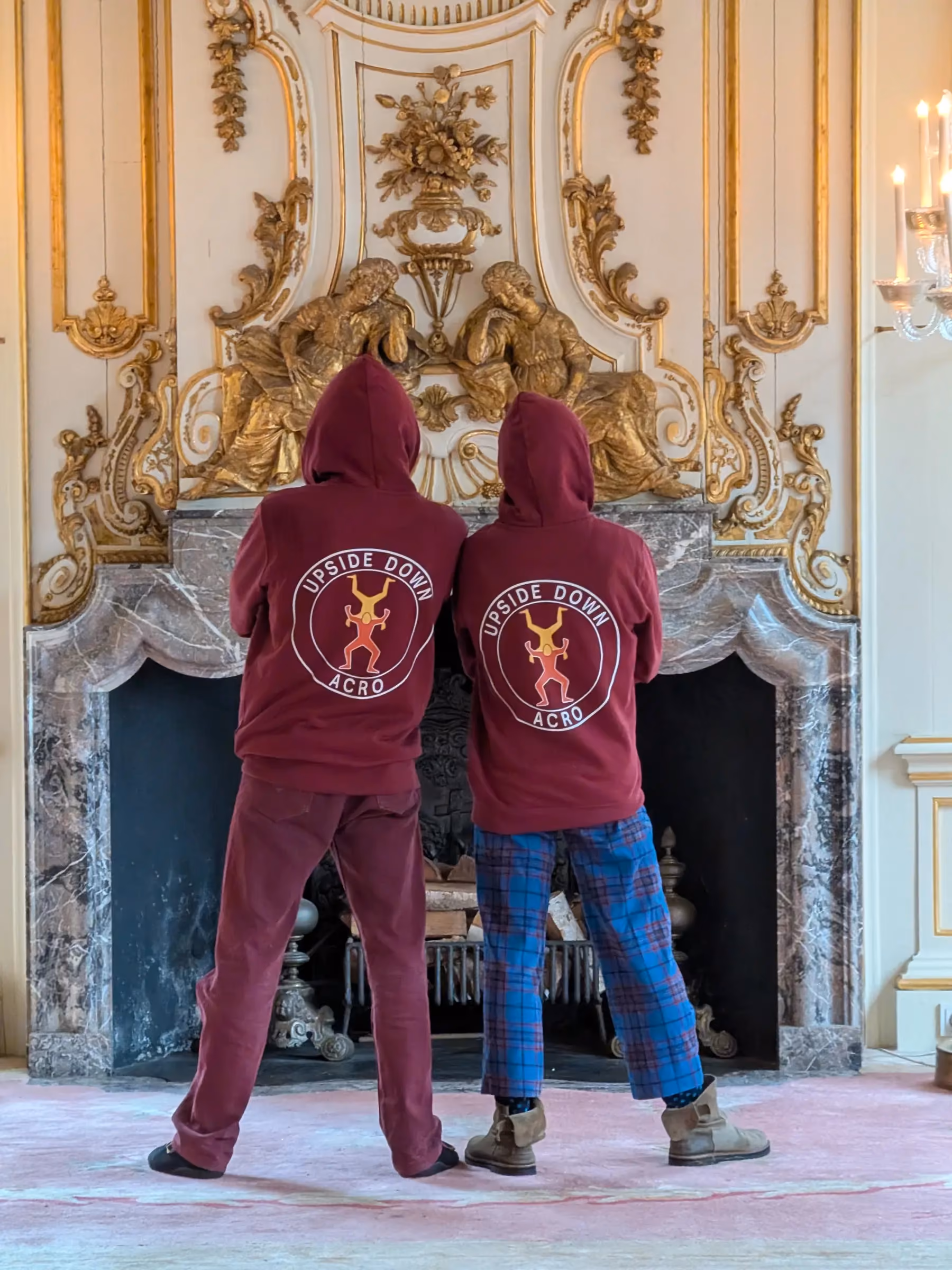 Hoodies van Upside Down Acro