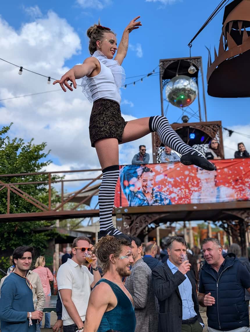 Pop-up Acrobatiek