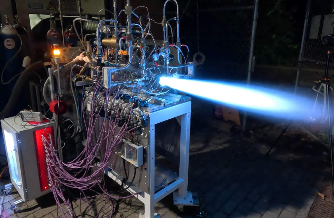 Integrated cryogenic propulsion module during a methalox hot-fire test