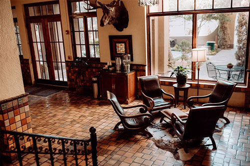 Hotel El Capitan lobby