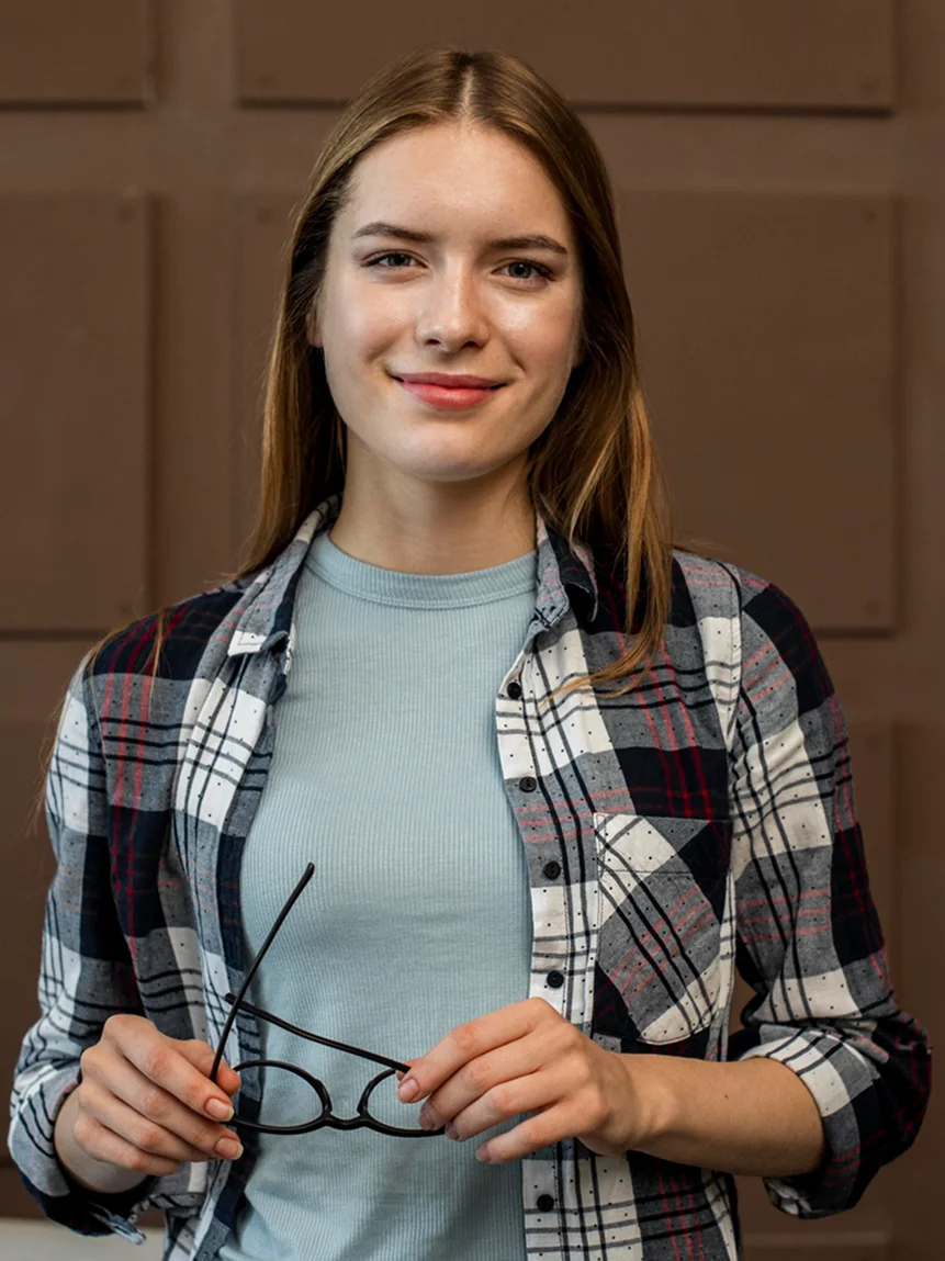Elena Conti, Founder