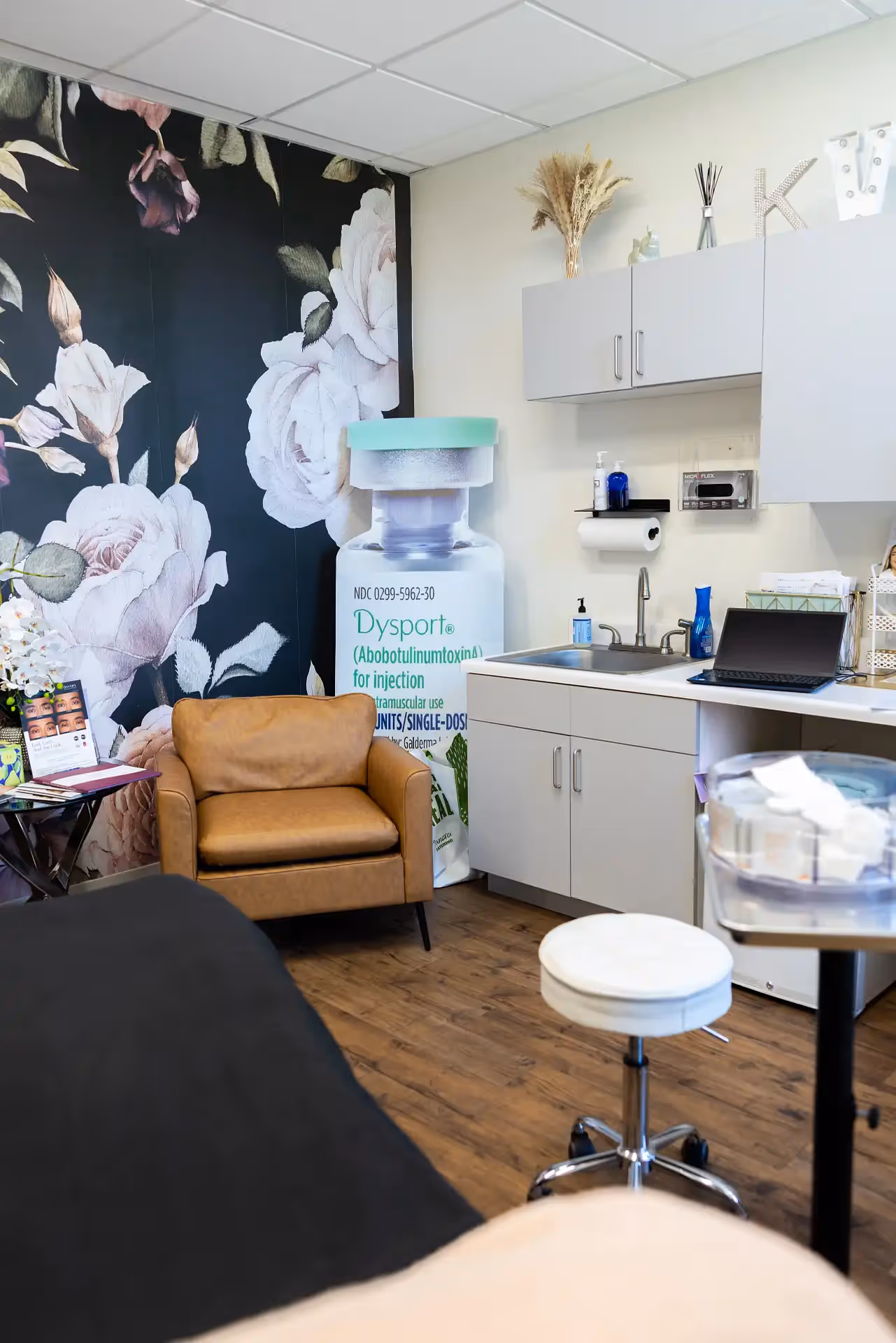 Modern aesthetic treatment room at Leawood Total Wellness in Leawood, Kansas, serving patients throughout Johnson County.