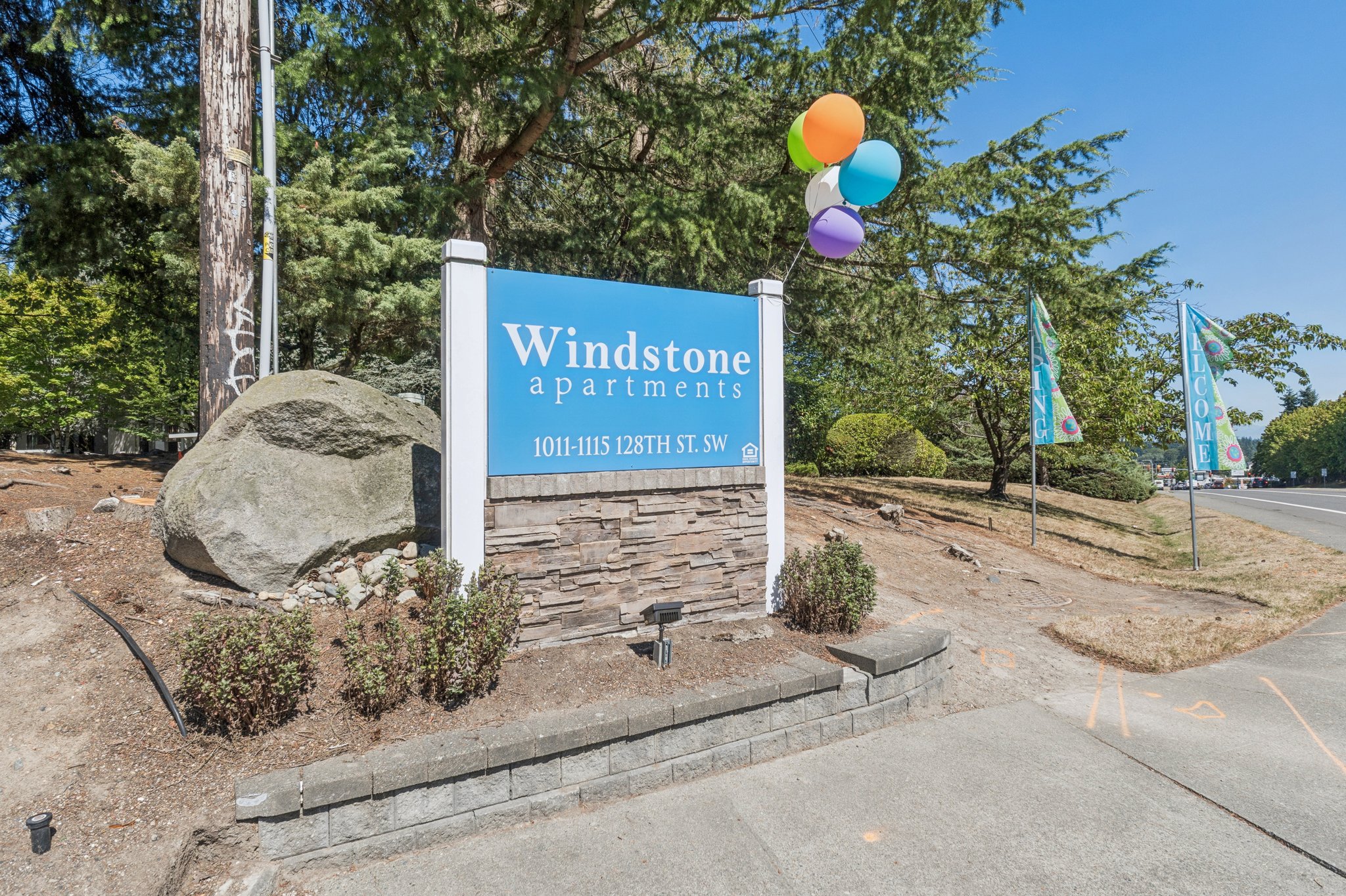 Leasing sign