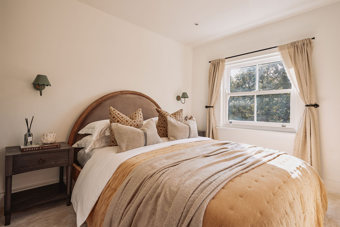 Three bedrooms with award-winning mattresses and 400-thread-count Egyptian cotton linens, sleeping up to five guests.
