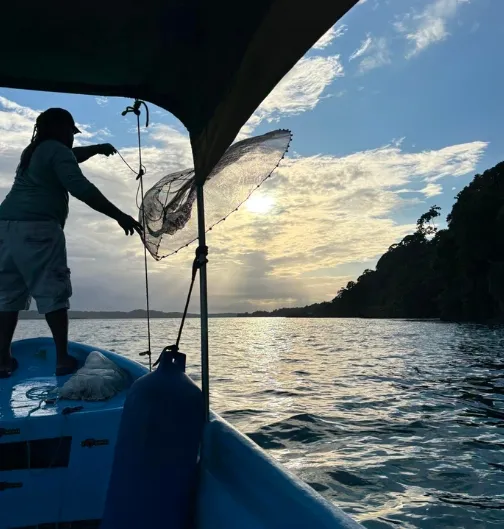 Pêcheur en Mer au Panama