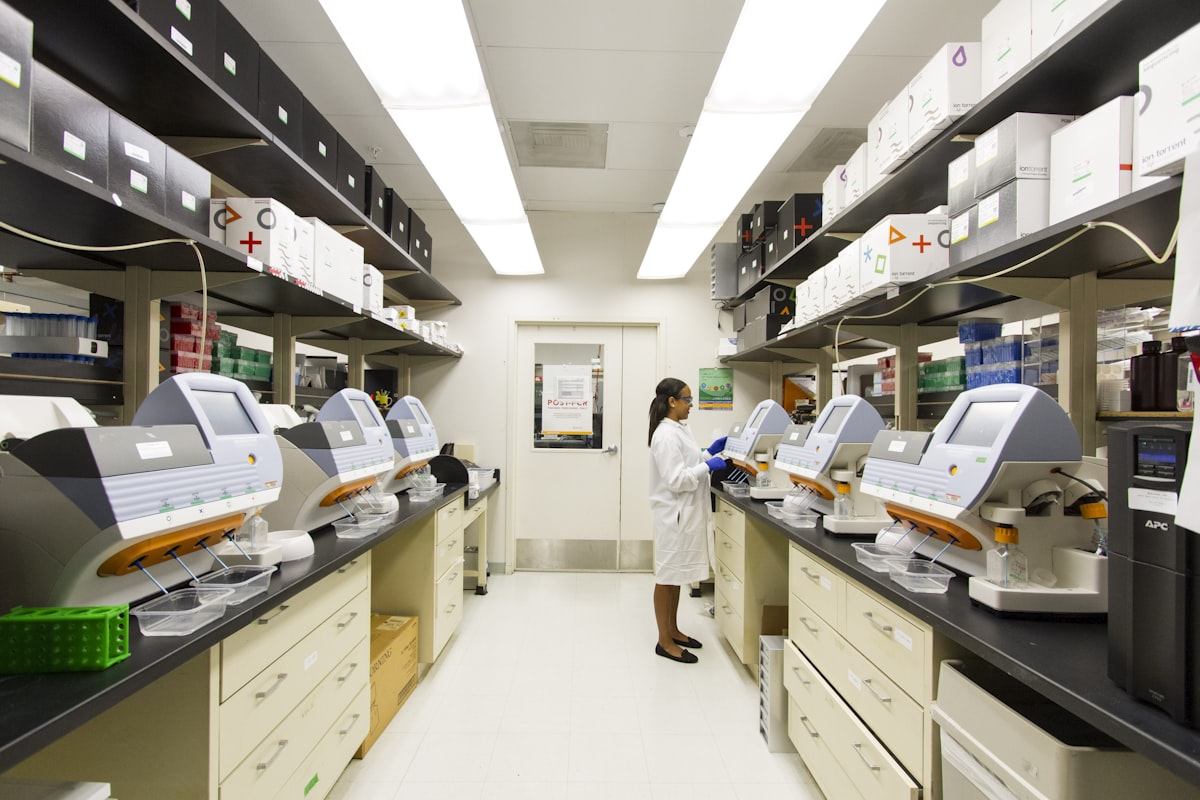 Scientific laboratory research environment