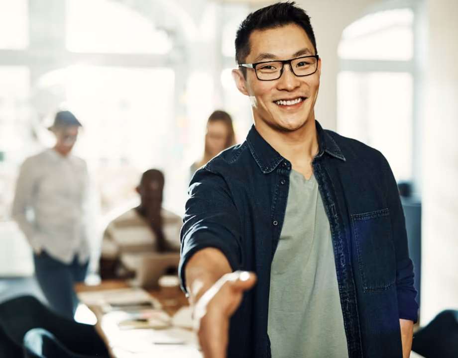 11 practical employee onboarding tips to set up new hires for success