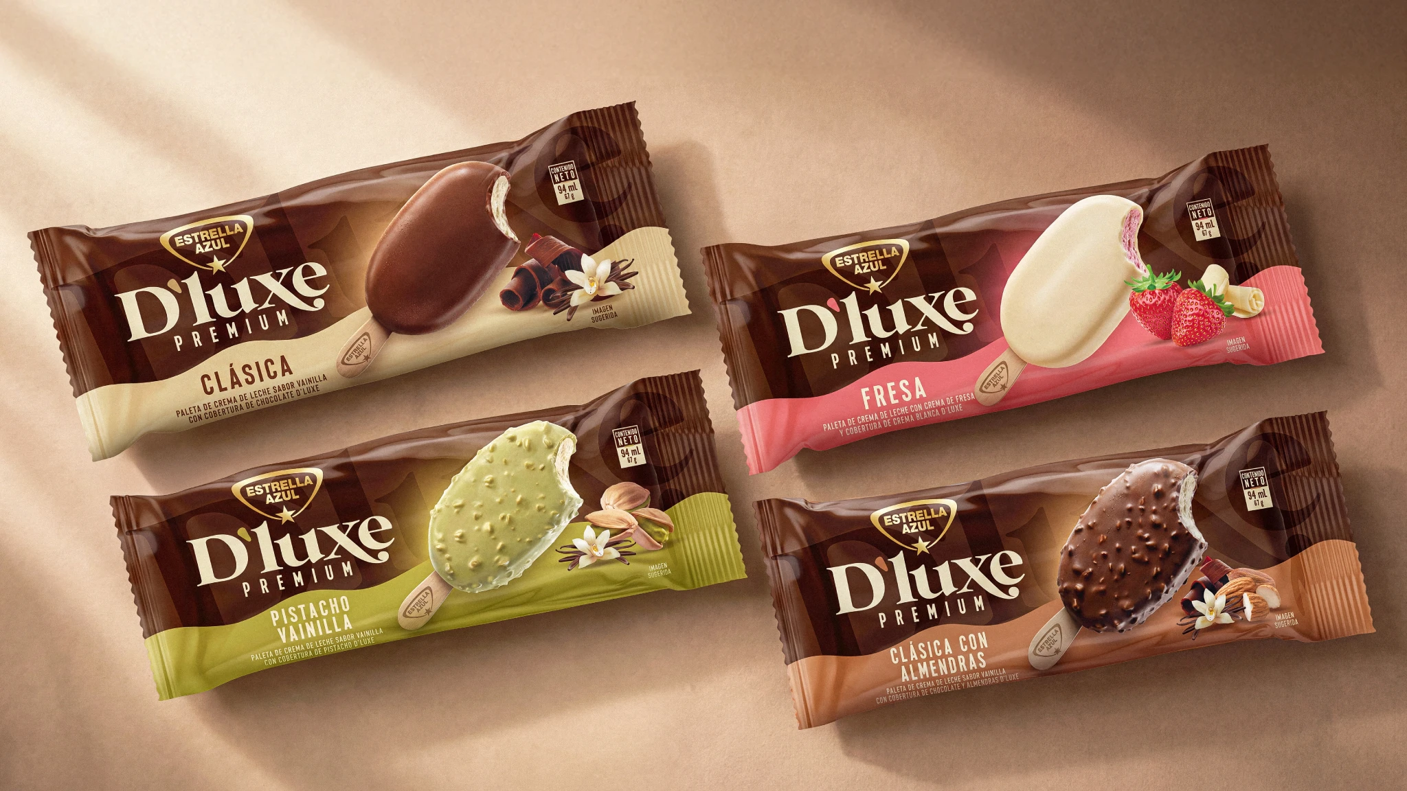 Empaques de paletas D'luxe Premium de Estrella Azul en sabores clásica, fresa, pistacho vainilla y clásica con almendras