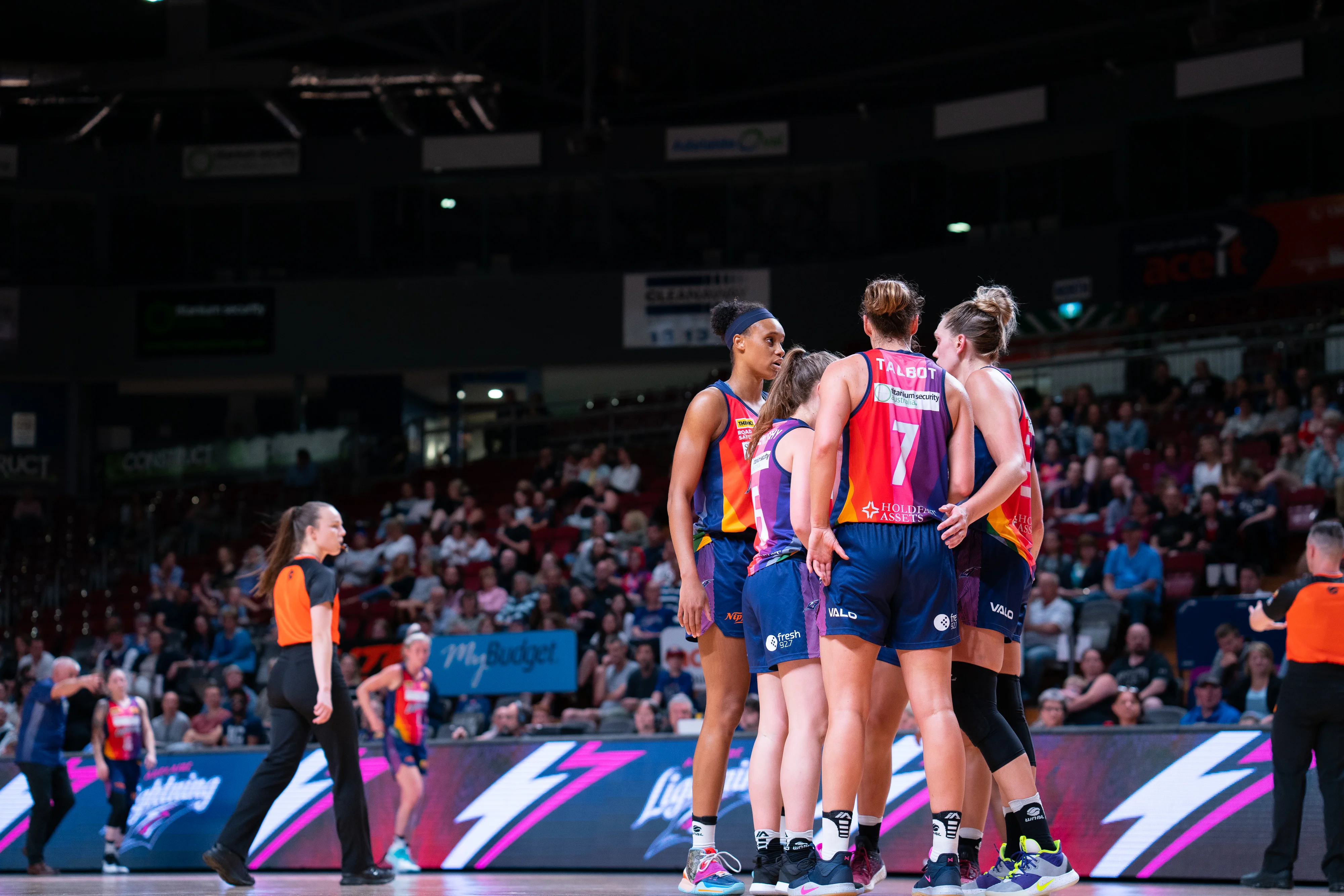 Game action between Adelaide Lightning and the Melbourne Boomers