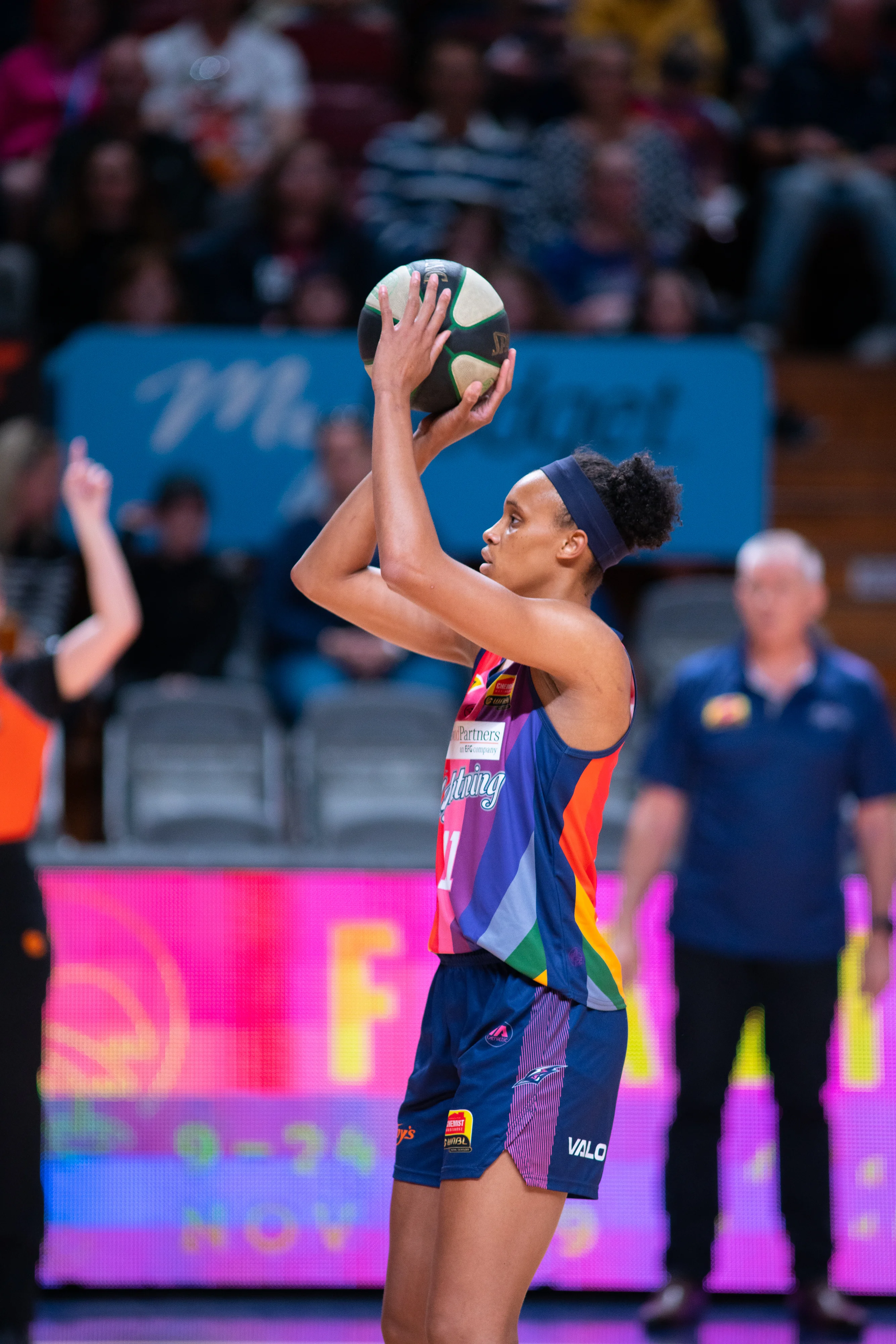 Adelaide Lightning on court against the Melbourne Boomers