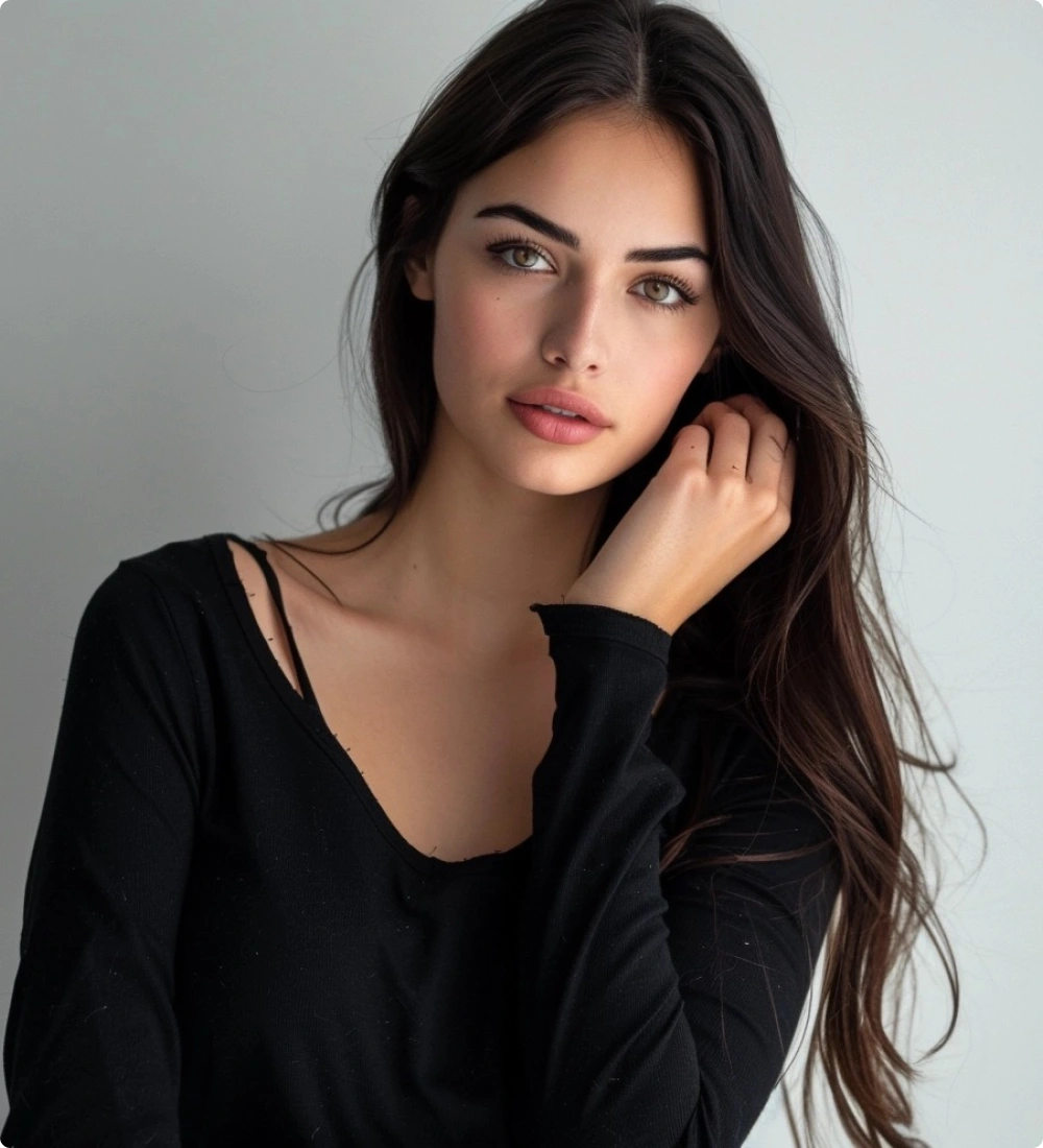 Olivia Khan