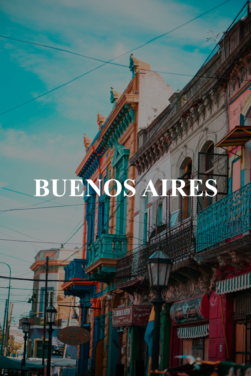 Buenos aires utcai kép színes épületekkel