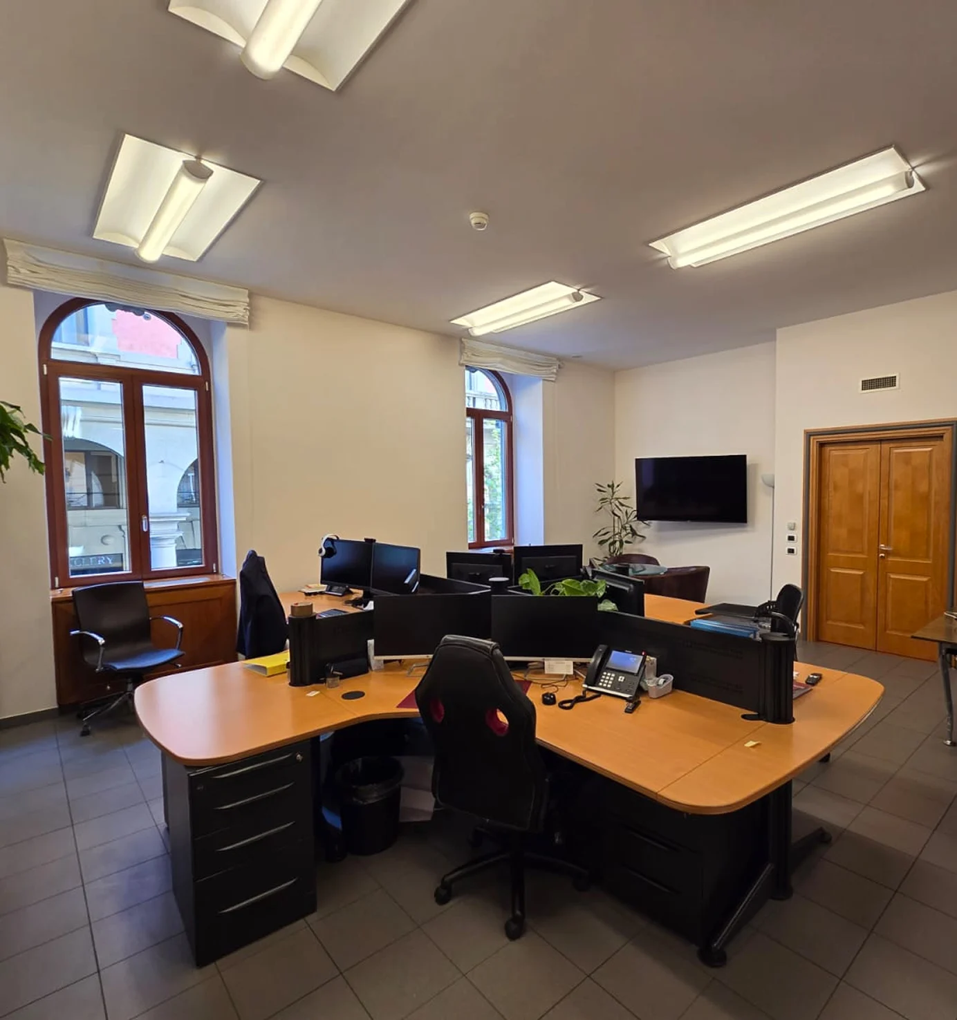 Ufficio direzionale per consulenza finanziaria e gestione patrimoniale in edificio storico.