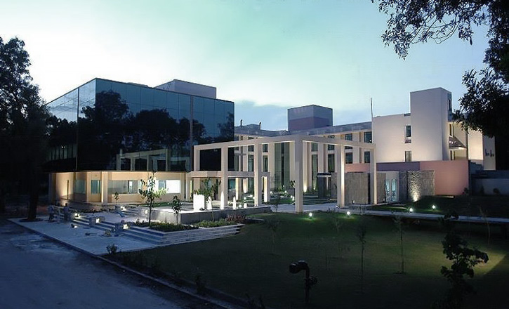 Alembic campus, 2003