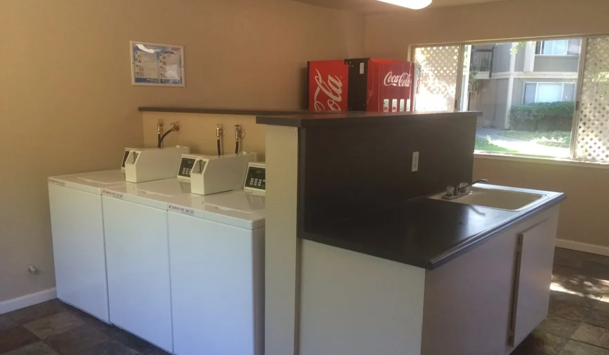 Laundry center