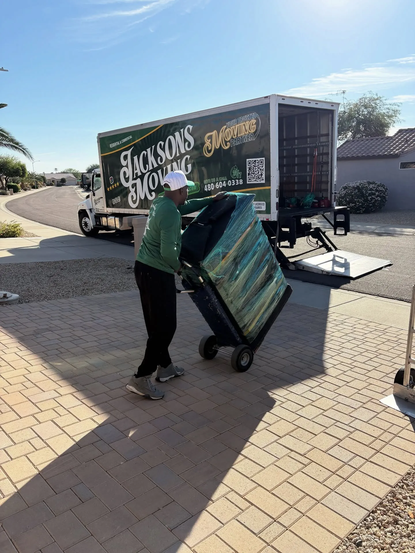 image of moving truck