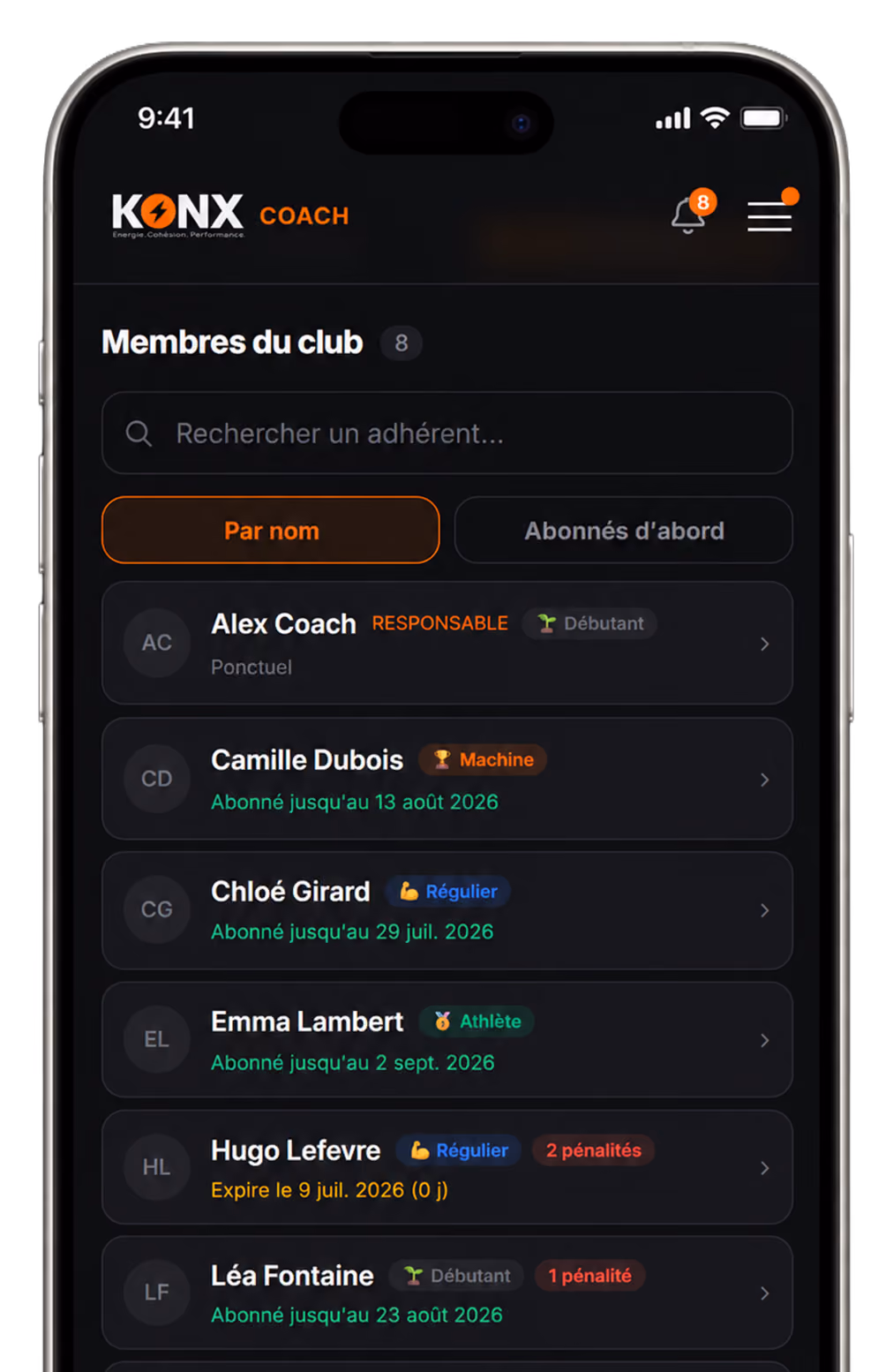 Liste des membres du club KONX Coach avec noms, statuts, abonnements et pénalités sur écran de smartphone.