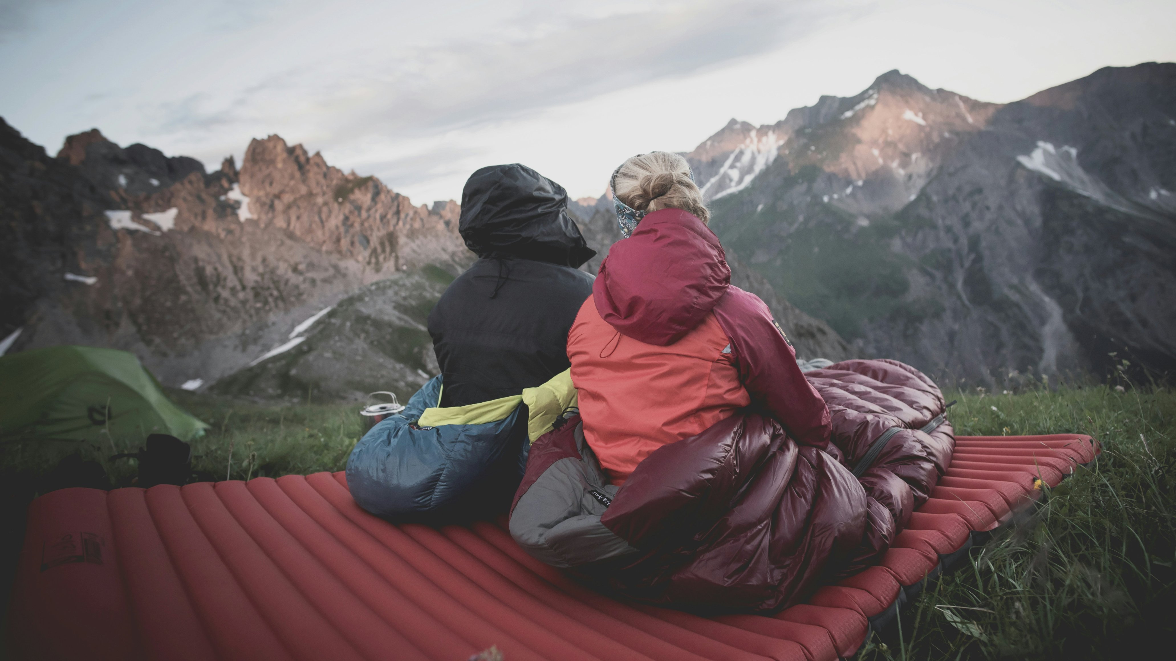 Quel tapis de sol pour le bivouac : isolation, confort et poids