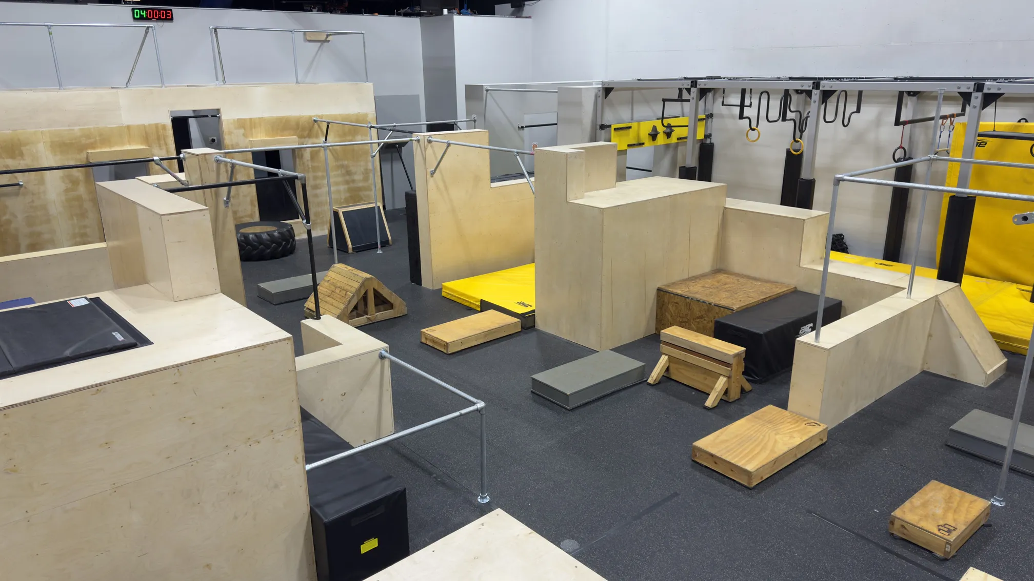 Wide view of the parkour floor at HUB Sudbury