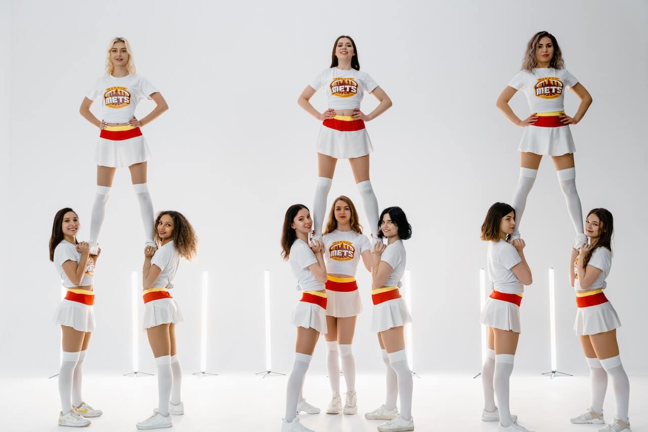Three cheer lifts.