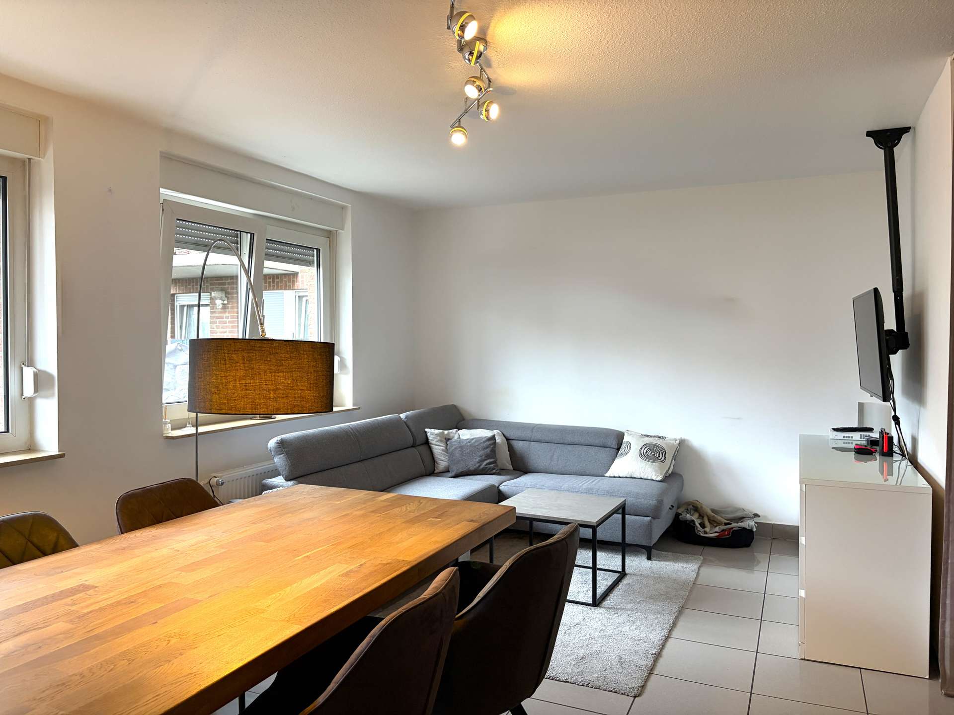 Stilvolle Maisonette-Wohnung mit Terrasse – modernes Wohnen in ruhiger Lage in Köln Weiden