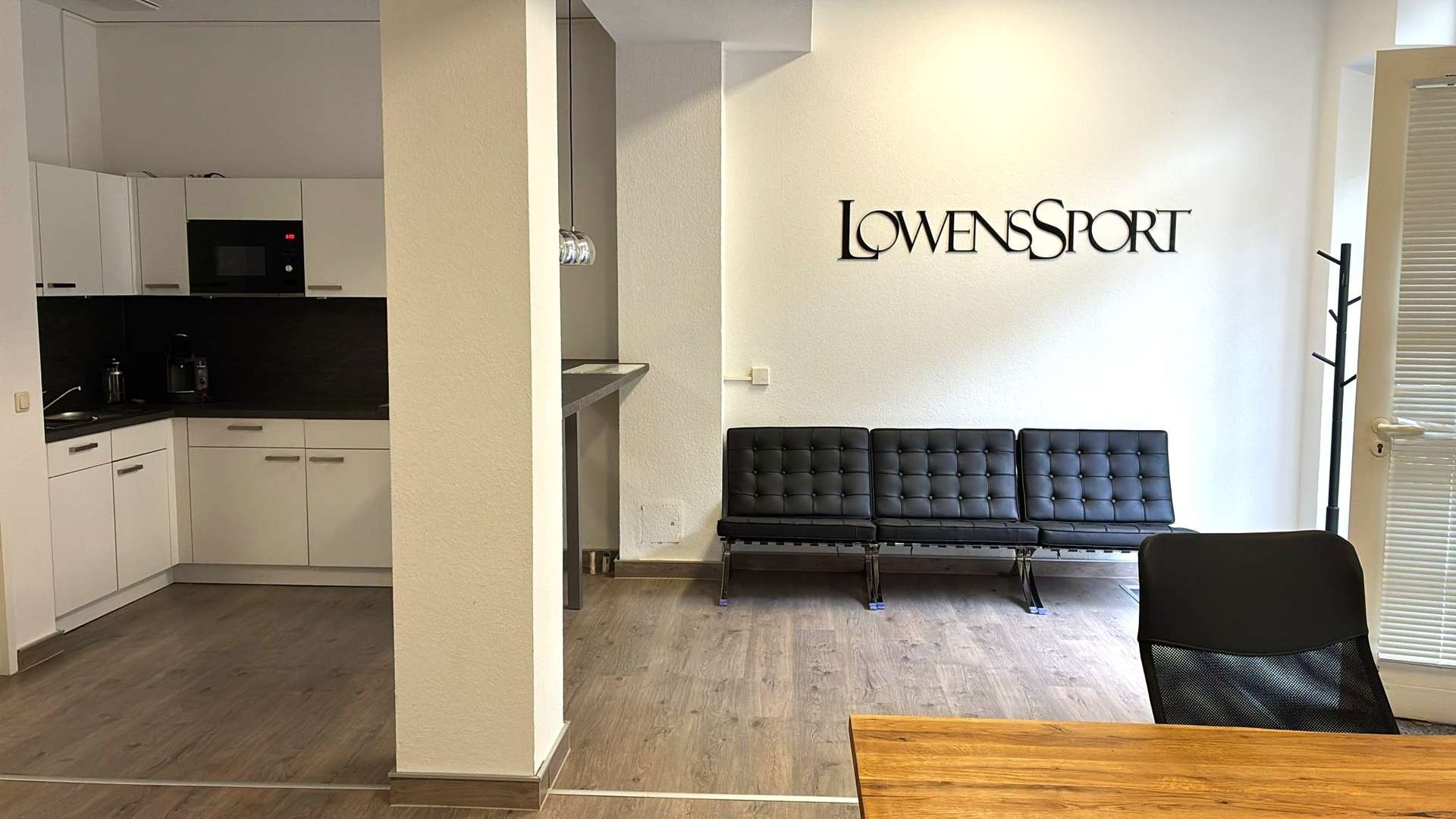 Drei Gewerbeeinheiten in bester Geschäftslage in der Frechener Innenstadt