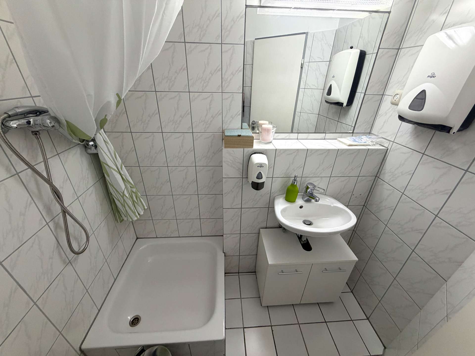 Drei Gewerbeeinheiten in bester Geschäftslage in der Frechener Innenstadt