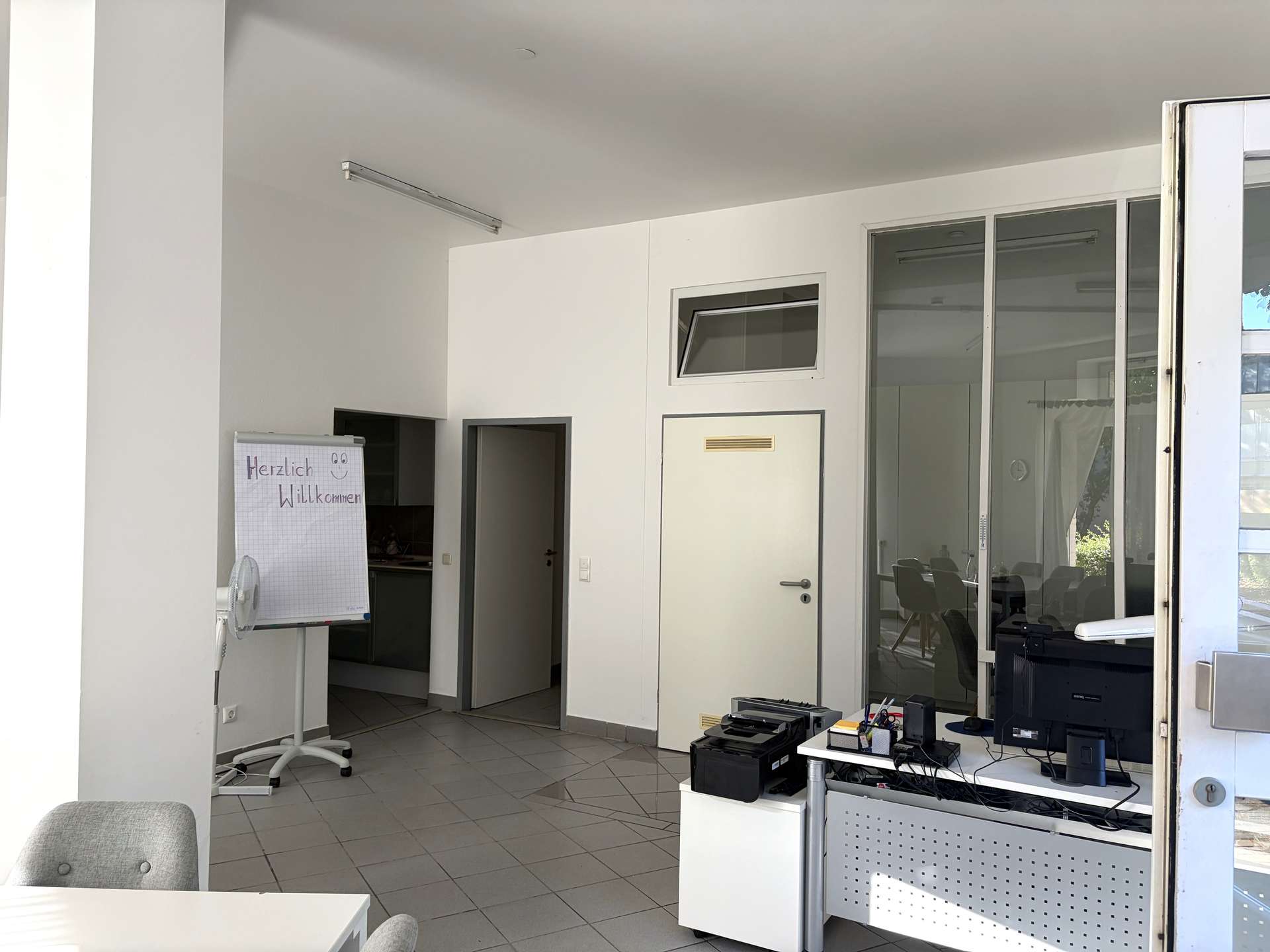 Drei Gewerbeeinheiten in bester Geschäftslage in der Frechener Innenstadt