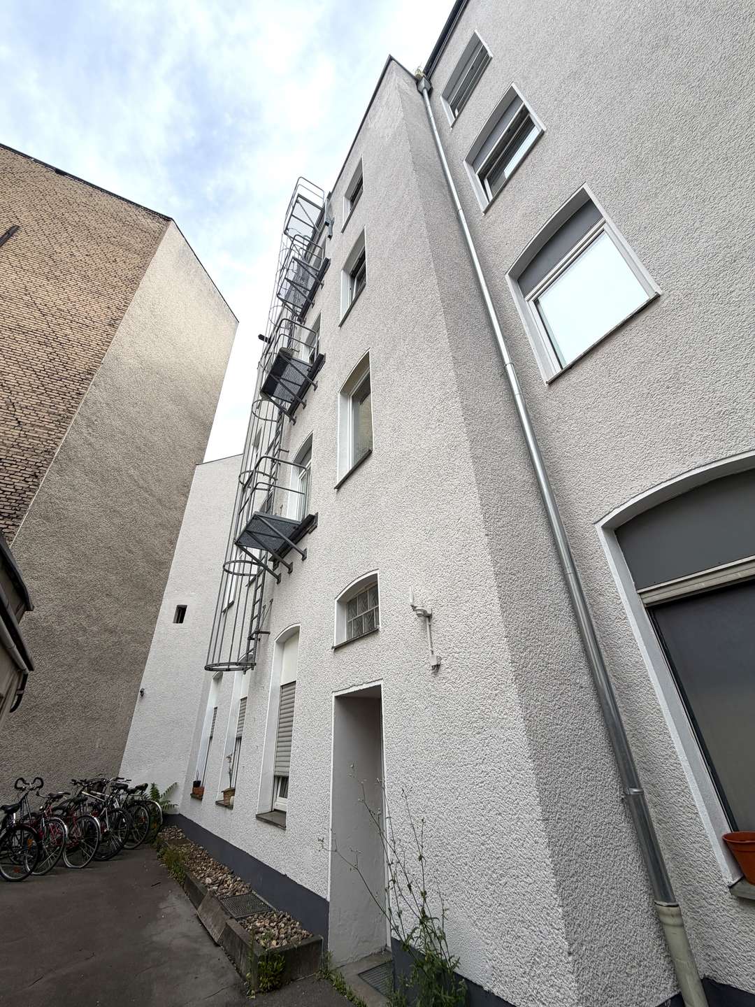 Attraktives Wohnungspaket im Kölner Studentenviertel – 12 Einheiten