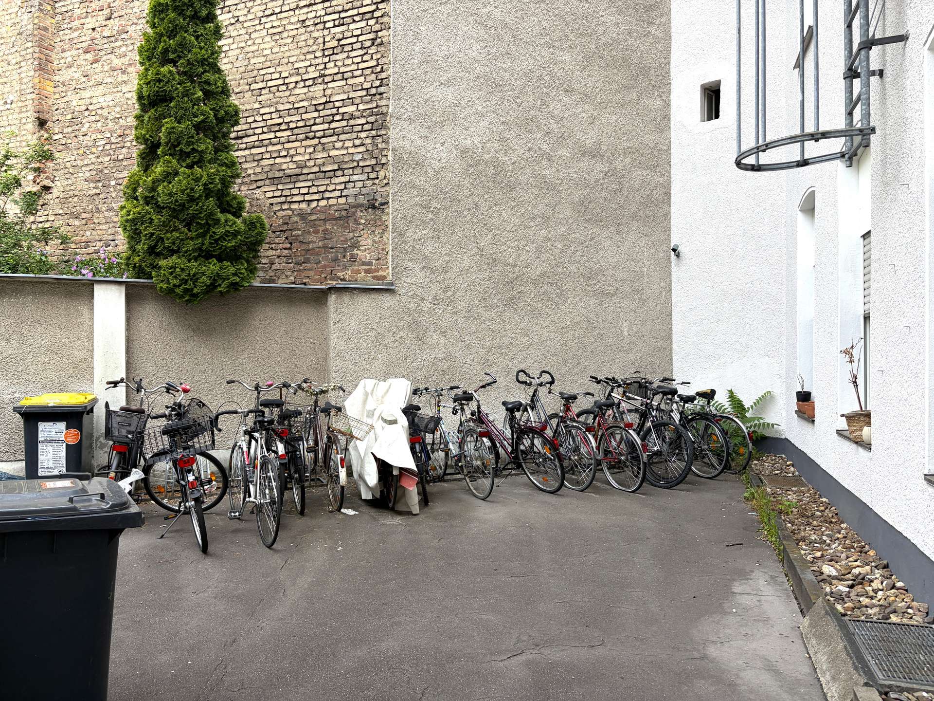 Attraktives Wohnungspaket im Kölner Studentenviertel – 12 Einheiten
