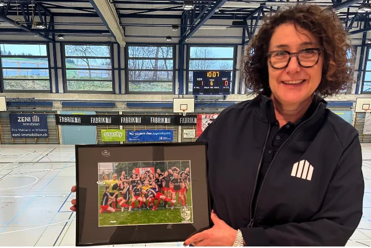 Die Juniorinnen des FFC Südost Zürich bei SRF Kids Inside