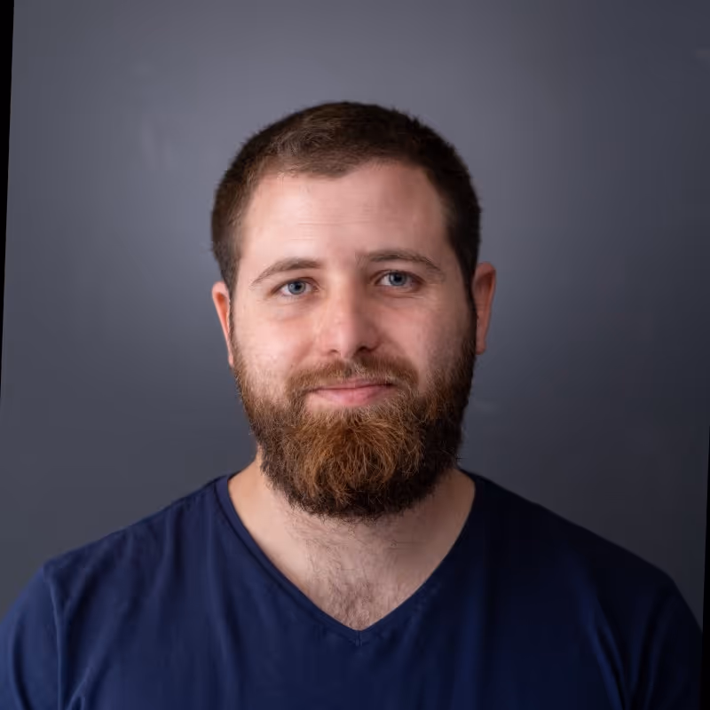 Headshot of Roy Darnell
